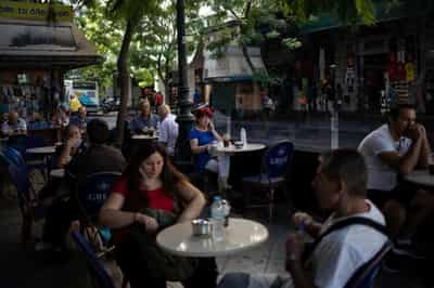 Image for Greek inflation jumps to 10.2% y/y in April, hits 28-year high