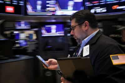 Image for Global equity fund outflows rise on fears of inflationary risks