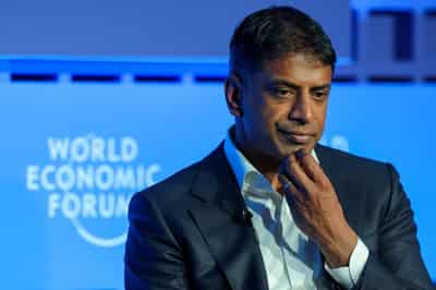 Image for Novartis CEO Vas Narasimhan says 'no change of plans'