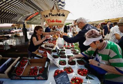 Image for Euro zone inflation and growth fall as ECB hikes bite