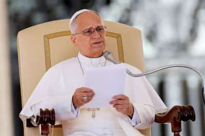 Image for Pope Leo heads to France with AI, apologies for clergy abuse on agenda