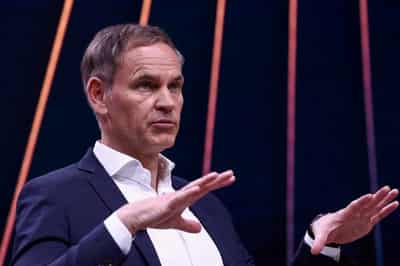 Image for VW workers to grill CEO on overhaul threatening 140,000 jobs, works council says