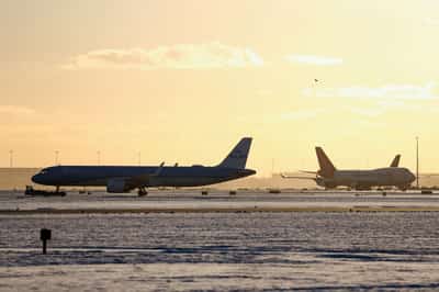 Image for Dutch court scraps cap on number of flights at Amsterdam airport