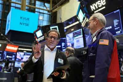 Image for Stalled US debt talks, inflation woes hit stocks