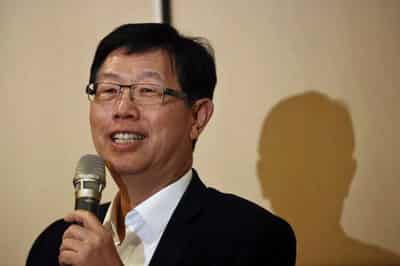 Image for Foxconn chairman holds talks with Sharp employees in Japan after profit slump