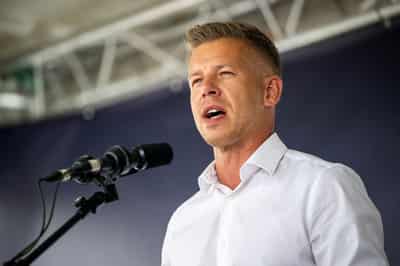 Image for Hungarian opposition leader demands Russia refrain from interference