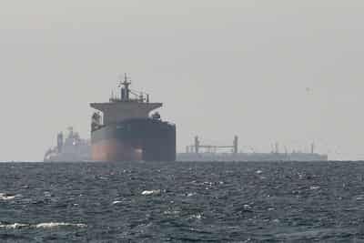 Image for Oil prices rise after US, Iran threaten to hit energy targets in the Middle East