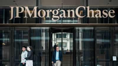 Image for J.P.Morgan sees BoE hiking rates in February