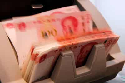 Image for China cbank offers more medium-term loan than expected to cushion economic slowdown