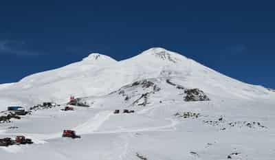 Image for Five Bosnian climbers feared dead on Russia's Mount Elbrus