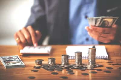 Image for The Key to Financial Empowerment: Richard Dolan’s Perspective on Cash Flow and Redefining One’s Relationship with Money