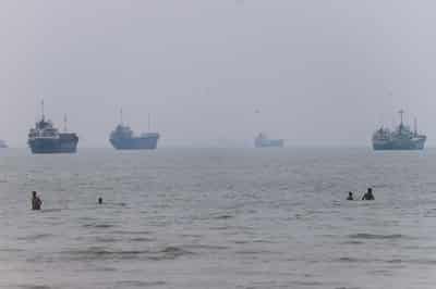 Image for Hormuz disruption may have lasting impact on vulnerable economies, UN trade agency says