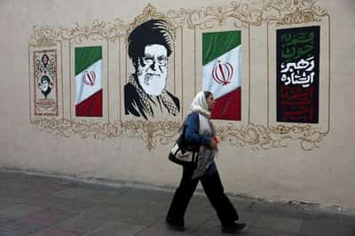 Image for Factbox-Trump threatens to isolate Iran. Who are its trading partners?