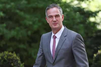 Image for Britain and Switzerland look to boost services with new trade deal