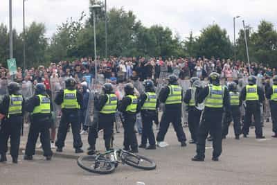 Image for UK watchdog says police must not be caught off-guard again after violent summer riots