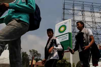 Image for BP, Chevron cut offshore oil production ahead of Hurricane Ian