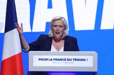 Image for Le Pen says France should quit NATO command structure