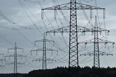 Image for German lawmakers back measures to lower electricity costs