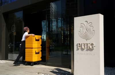 Image for Puig workers' union calls 24-hour strike at Barcelona-area plant over pay disparities