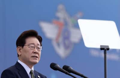 Image for South Korea's Lee threatens action against Ukraine over transfer of North Korean soldiers