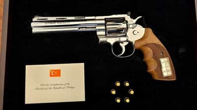 Image for Turkey's Erdogan gives NATO leaders revolver conundrum after summit