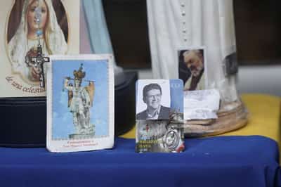 Image for Colombia bomb attacks rock southwest, senator still critical after shooting