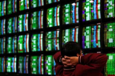 Image for Stocks slump on fresh inflation, China COVID worries