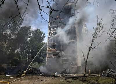 Image for Russian attack kills three in Ukraine's Zaporizhzhia, officials say