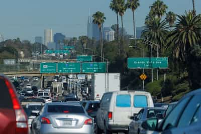 Image for Major automakers call for EPA to ease tailpipe emissions rules