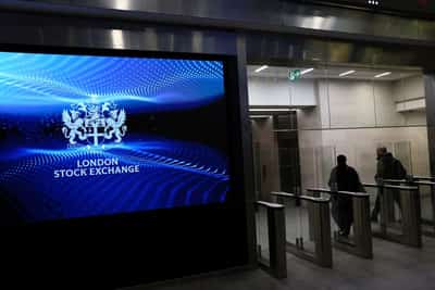 Image for London stocks muted as rising oil, rate-hike bets weigh; energy stocks gain