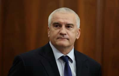 Image for Russian-backed Crimea governor says fuel situation is likely to remain tense