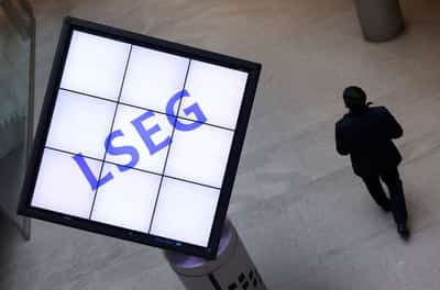 Image for London stocks set for weekly gains as oil, gilt yields retreat