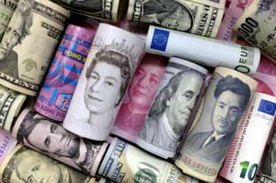 Image for Ukraine stand-off keeps euro pinned