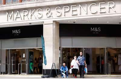 Image for Christmas shopping begins early as Britons face cash crunch