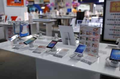 Image for China&#8217;s smartphone shipments build on post-pandemic rebound in February