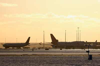Image for KLM running out of de-icing fluid for planes in Amsterdam