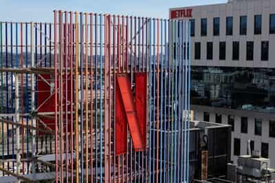 Image for UK politicians call for competition review of Netflix bid for Warner Bros