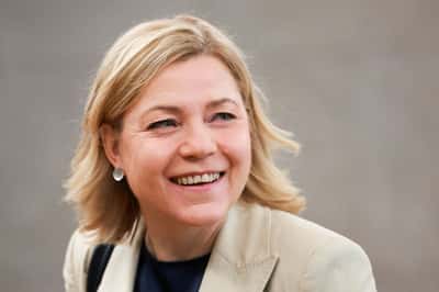 Image for European operators get bulk of mobile satellite spectrum, rest for non-EU rivals, EU says