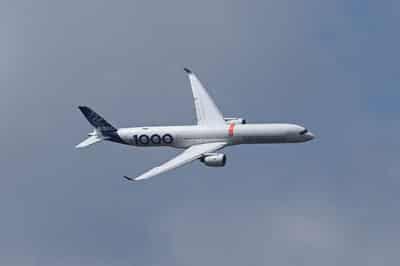 Image for Airbus A350 jet flies 24 hours nonstop from Australia to France