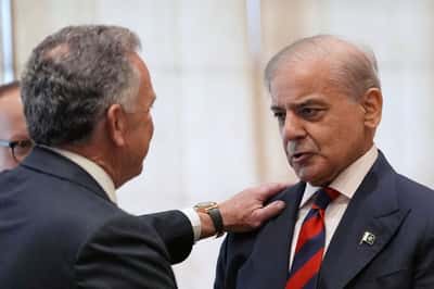 Image for Pakistan PM says US-Iran peace deal signing expected within 24 hours