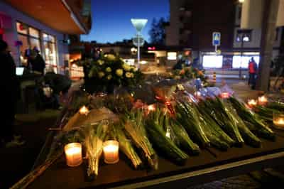 Image for World reacts to fatal fire at Swiss ski resort bar