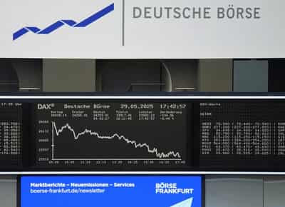 Image for Analysis-German Bund anchor can shield euro area from excessive curve steepening