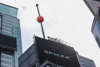Image for With smooth SpaceX debut, Wall Street sets new template for mega IPOs