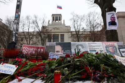 Image for EU issues sanctions against six people involved in death of Navalny