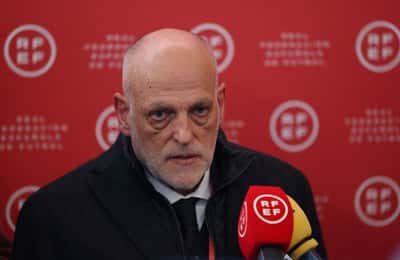 Image for Soccer-LaLiga's Tebas says Man City should face severe punishment after rule breach findings