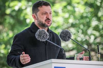 Image for Ukraine's Zelenskiy arrives in Serbia for first visit