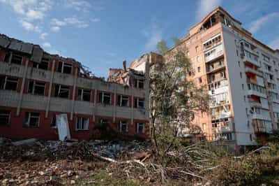 Image for Russians, Ukrainians fight on outskirts of Sievierodonetsk, EU haggles over oil ban