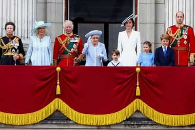 Image for Beaming Queen Elizabeth waves to Jubilee crowds, will miss Friday service
