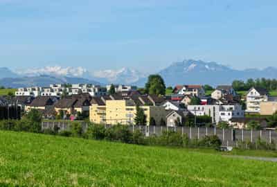 Image for Housing squeeze in Swiss boom region fuels support for population cap