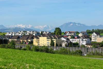 Image for Housing squeeze in Swiss boom region fuels support for population cap